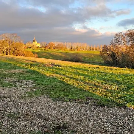 Holiday home Ferme Renovee Confort En Pleine Campagne *